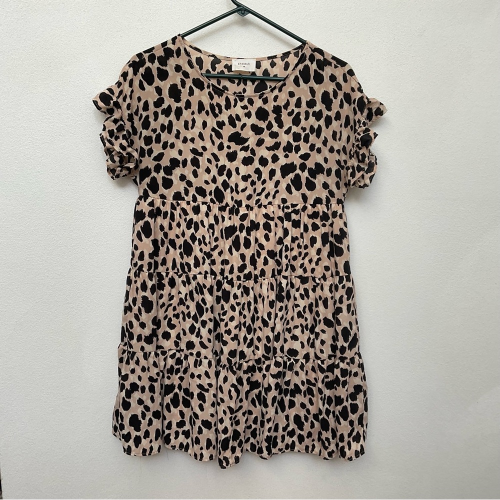 Everly Tiered Leopard Print Ruffle Sleeve Dress Size Small